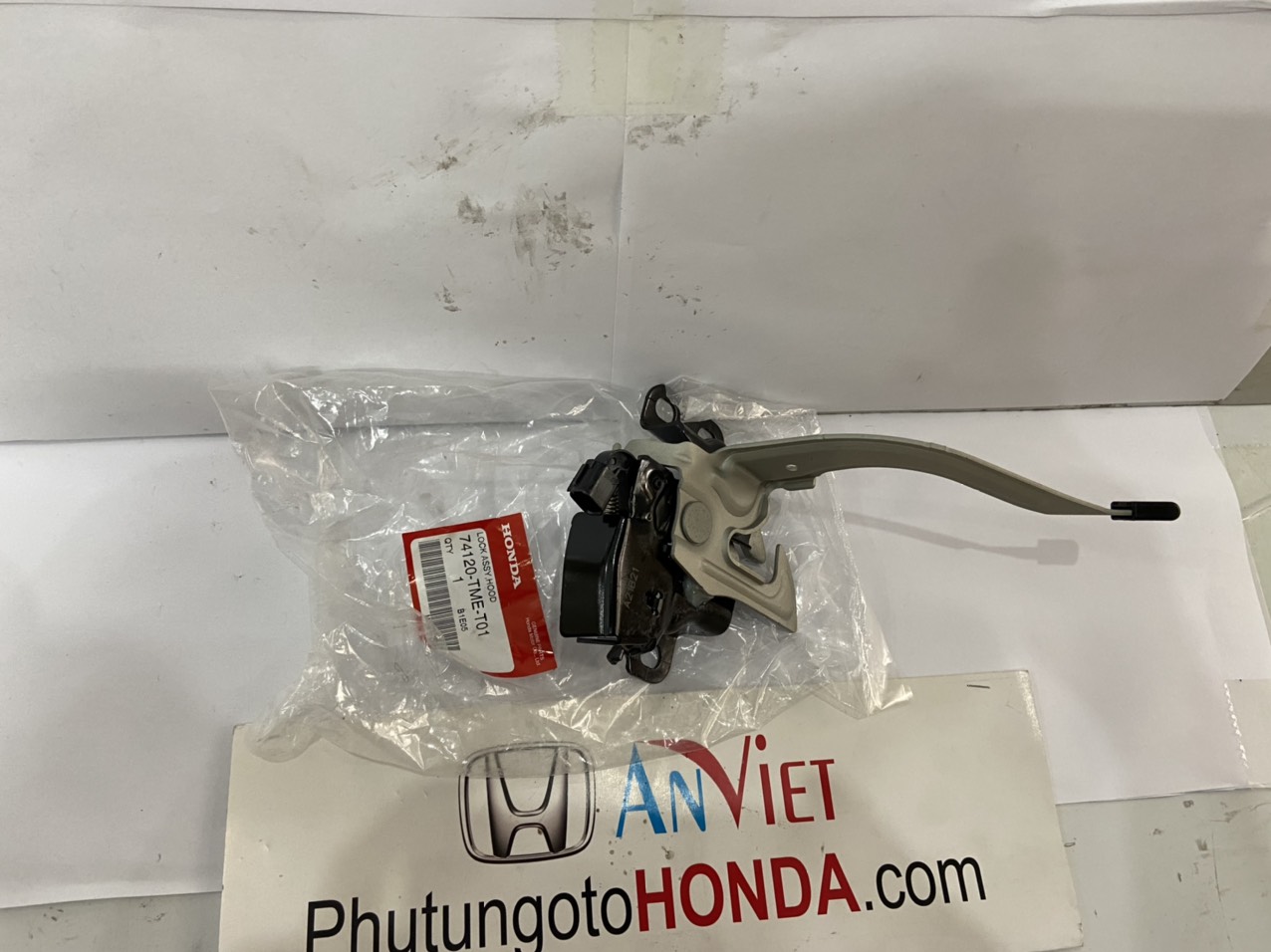 Khoá ngậm capo xe Honda CRV 2018 đến 2022